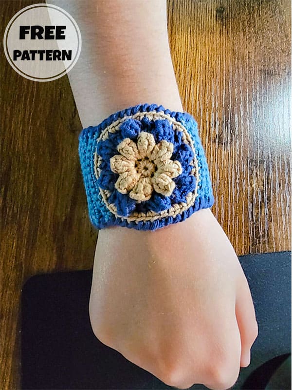 crochet flower bracelet