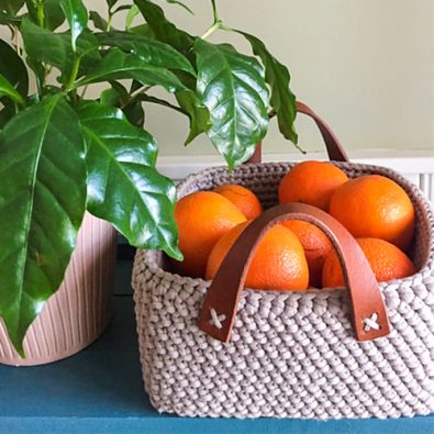 free-herringbone-square-crochet-basket-pattern