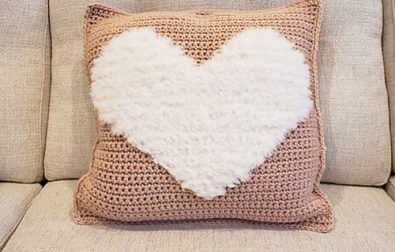 big-crochet-heart-pillow-free-pattern