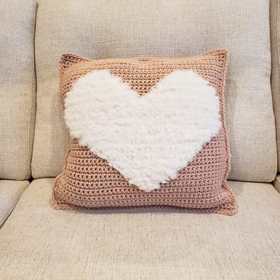 big-crochet-heart-pillow-free-pattern