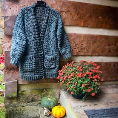 comfy-and-chunky-oversized-cardigan-crochet-pattern