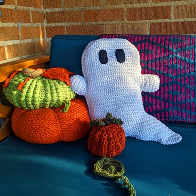 cute-free-ghost-pillow-crochet-pattern