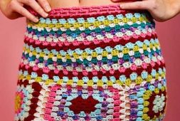 free-crochet-granny-square-mini-skirt-pattern