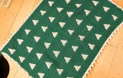 free-crochet-triangle-pattern-blanket