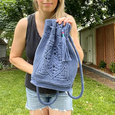 granny-square-crochet-backpack-free-pattern