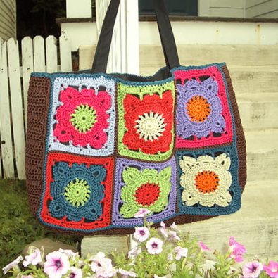 larger-granny-square-bag-crochet-free-pattern