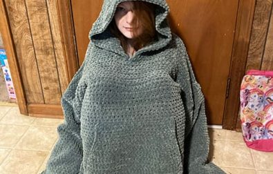 wide-easy-crochet-hoodie-pattern-free