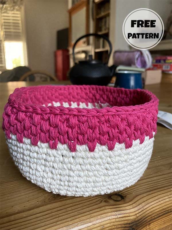 cloud crochet round storage basket free pattern (2)