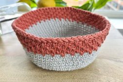 cloud-crochet-round-storage-basket-free-pattern