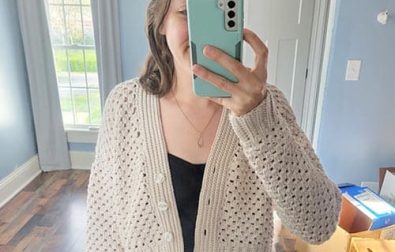 button-v-neck-crochet-cropped-cardigan-free-pattern