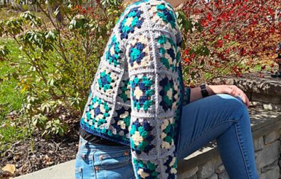 crochet-granny-square-cropped-cardigan-free-pattern