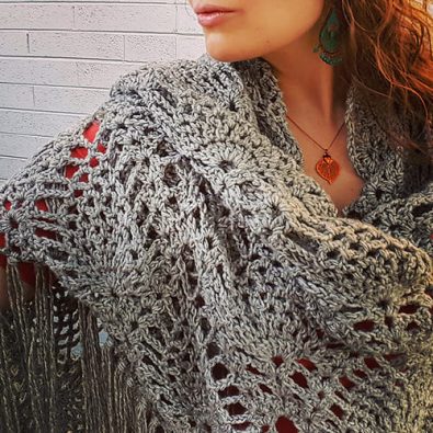 crochet-pineapple-triangle-shawl-free-pattern