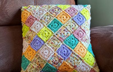 granny-free-simple-crochet-pillow-cover-pattern