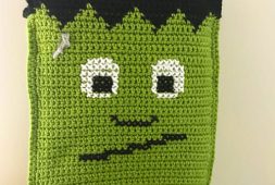 monster-crochet-halloween-pillow-free-pattern