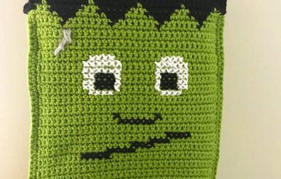 monster-crochet-halloween-pillow-free-pattern