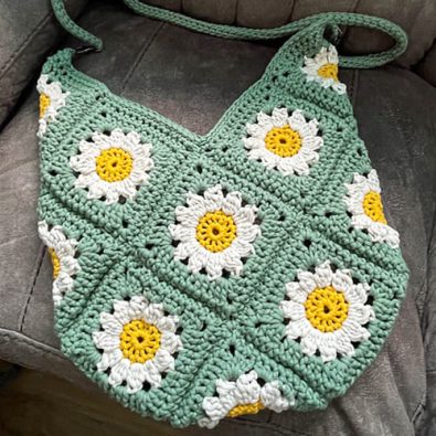 summer-daisy-crochet-bag-free-pattern