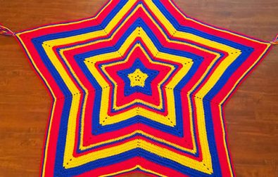 tricolor-free-crochet-star-pattern-blanket