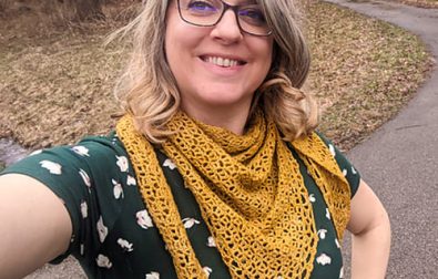 crochet-triangle-shawlette-free-pattern