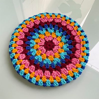 granny-square-crochet-beret-free-pattern