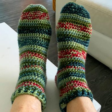 colorful-crochet-socks-easy-pattern-free