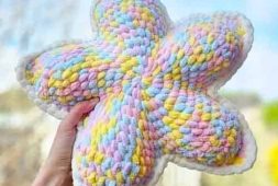 power-crochet-star-pillow-free-pattern