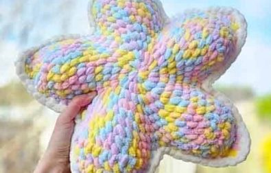 power-crochet-star-pillow-free-pattern