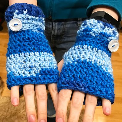 stylish-free-fingerless-gloves-crochet-pattern