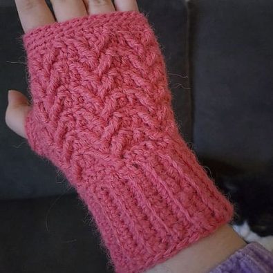 arrows-crochet-free-pattern-fingerless-gloves