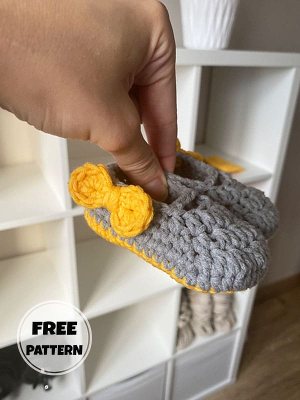 Cute Details Free Baby Booties Easy Crochet Pattern 