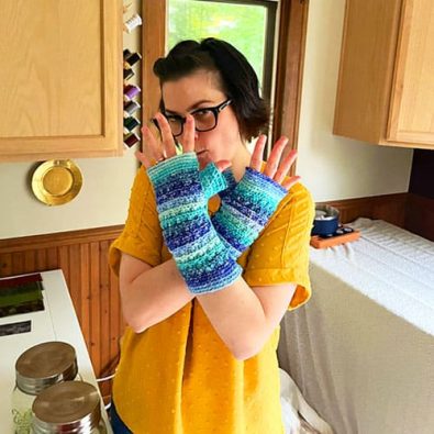 magic-colors-fingerless-mittens-free-crochet-pattern