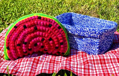 pillow-watermelon-crochet-pattern-free