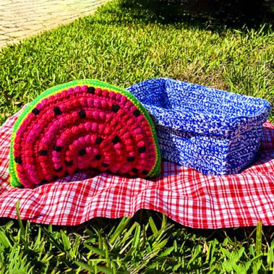 pillow-watermelon-crochet-pattern-free