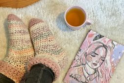 relaxing-crochet-slipper-socks-pattern-free