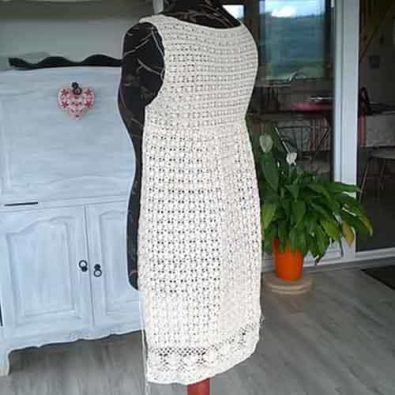 sleeveless-crochet-ruffle-dress-free-pattern