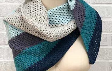 stripes-crochet-triangle-shawl-free-pattern