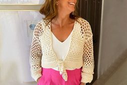 white-cropped-crochet-cardigan-free-pattern