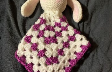 cute-bunny-free-crochet-pattern-lovey-blanket