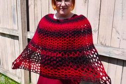 mesh-gift-crochet-a-poncho-easy-free-pattern