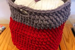 red-chunky-crochet-basket-free-pattern