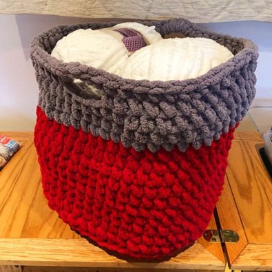 red-chunky-crochet-basket-free-pattern