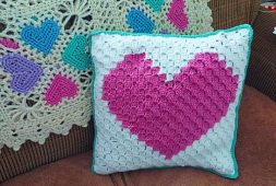 square-crochet-heart-pillow-pattern-free