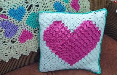 square-crochet-heart-pillow-pattern-free