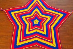 tricolor-free-crochet-star-pattern-blanket