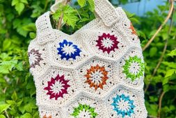 colourful-crochet-hexagon-bag-free-pattern