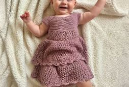 layered-free-easy-crochet-baby-dress-beginner-level